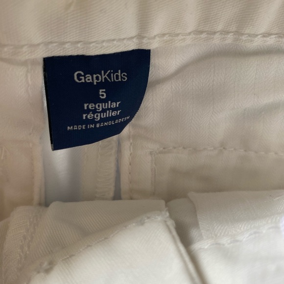 Gap shorts 5 NWT - Picture 6 of 6
